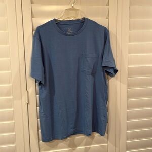 Men’s XL t-shirt , shirt sleeve with pocket!